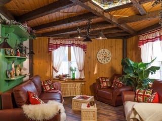 Зеленый салон